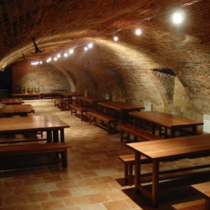 Salle "Escalibur" avec le gîte de "la Ferme"