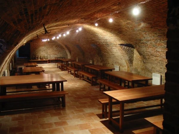 Salle "Escalibur" avec le gîte de "la Ferme"